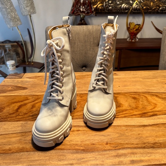 Stylish Cream Lace-Up Boots - Picture 1 of 3